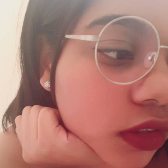 Meet your Posher, Tiffany - Picture 1 of 1